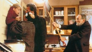 HOME ALONE, Macaulay Culkin, Joe Pesci, Daniel Stern, Roberts Blossom, 1990, TM & Copyright (c) 20th Century Fox Film corp.